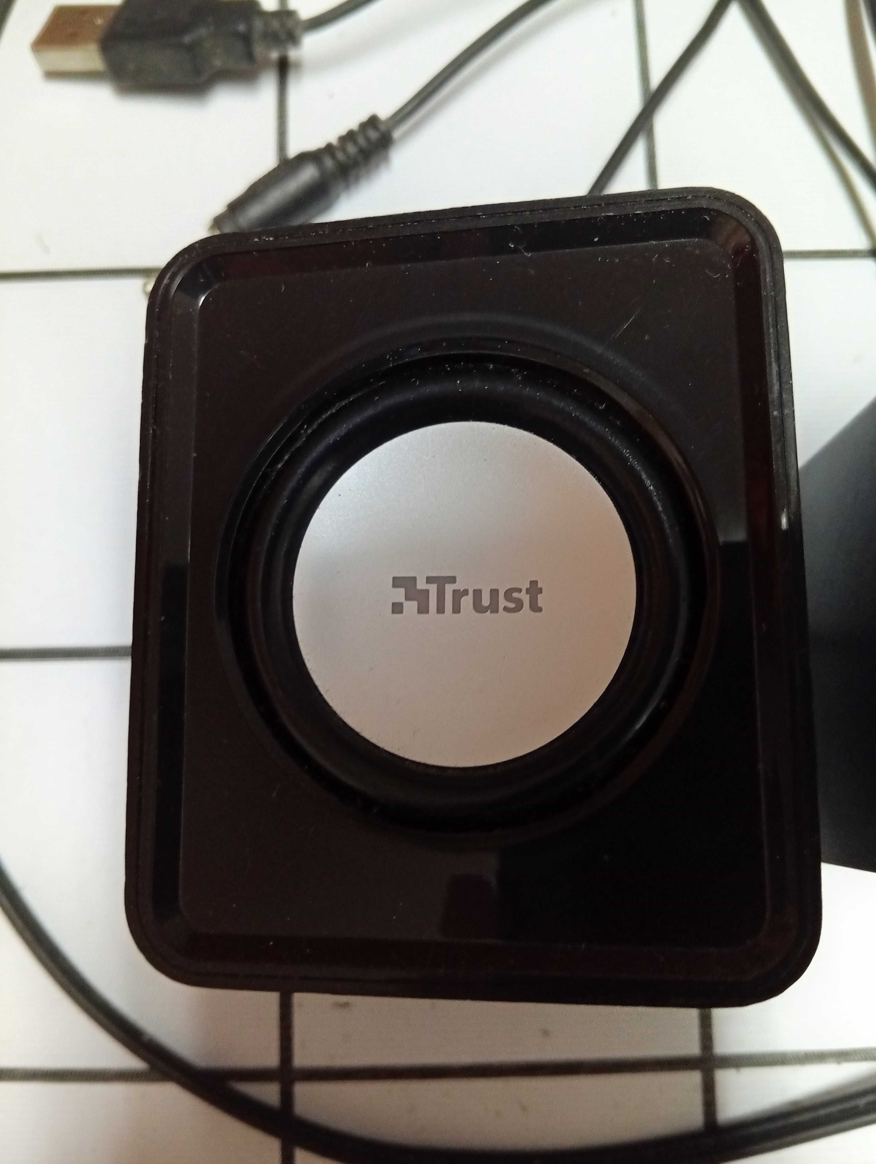 Colunas áudio Trust