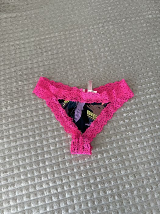 Victoria’s secret nowe rożowe stringi z metka oryginalne
