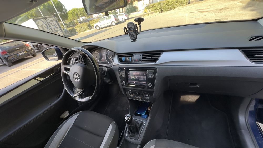 Skoda rapid sedan 1.0tsi ano 2018 gasolina