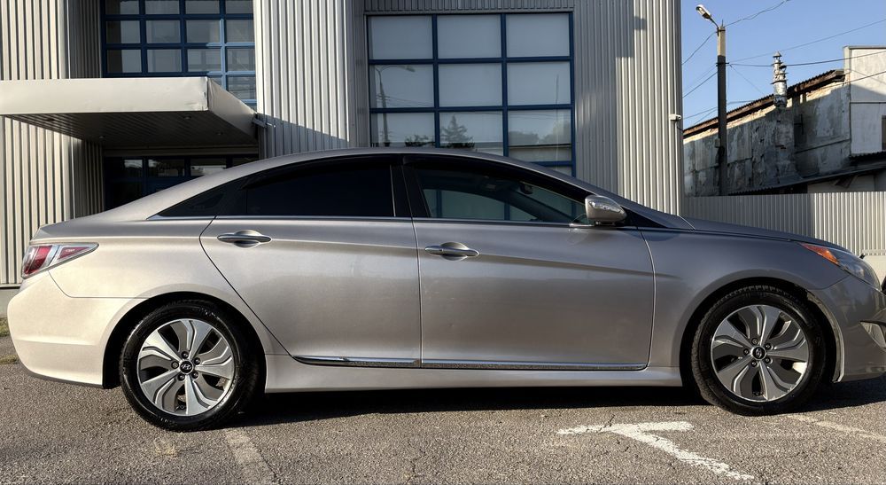 Hyundai sonata YF 2013 2.4 гібрид