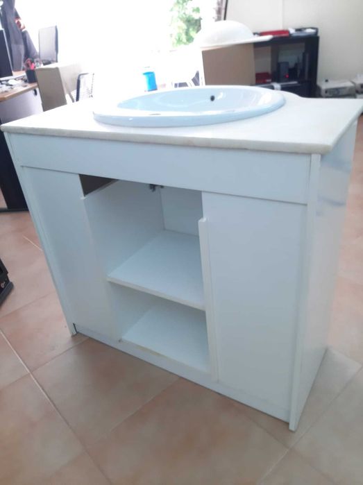 Móvel casa banho com lavatório