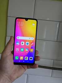 Бюджетний смартфон xiaomi redmi 7