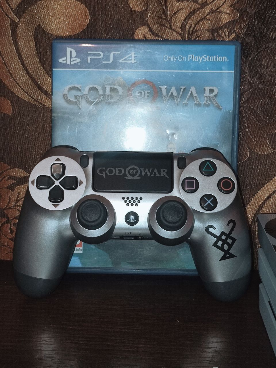 Playstation 4 pro God of war