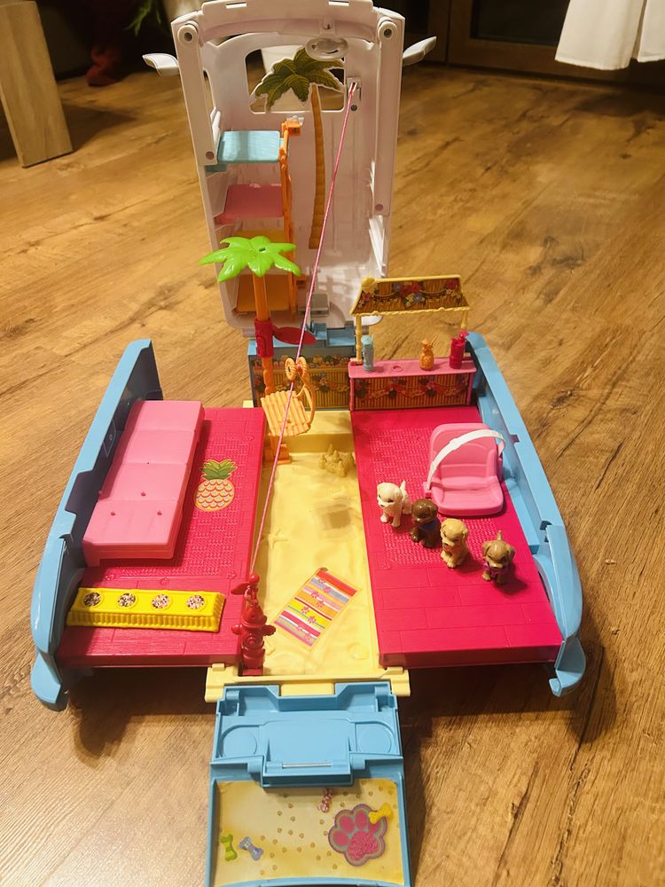 Camper Barbie pieski