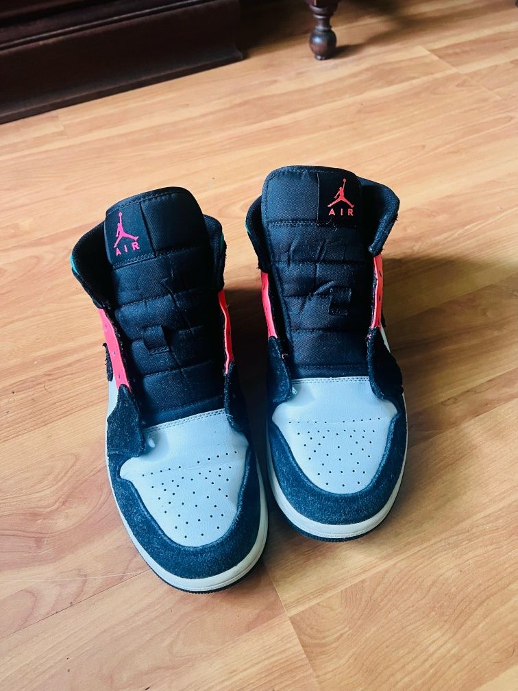 Sapatilhas Air Jordan Mid 1