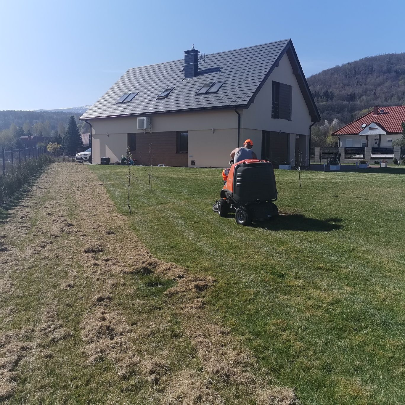 Usługi ogrodnicze m.in. koszenie, wertykulacja, nawadnianie ogrodu