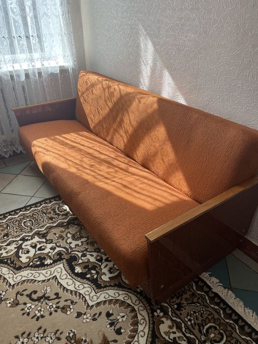 Диван книжка у гарному стані