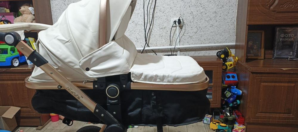 Коляска 2в1 як для дівчинки так і для хлопчика