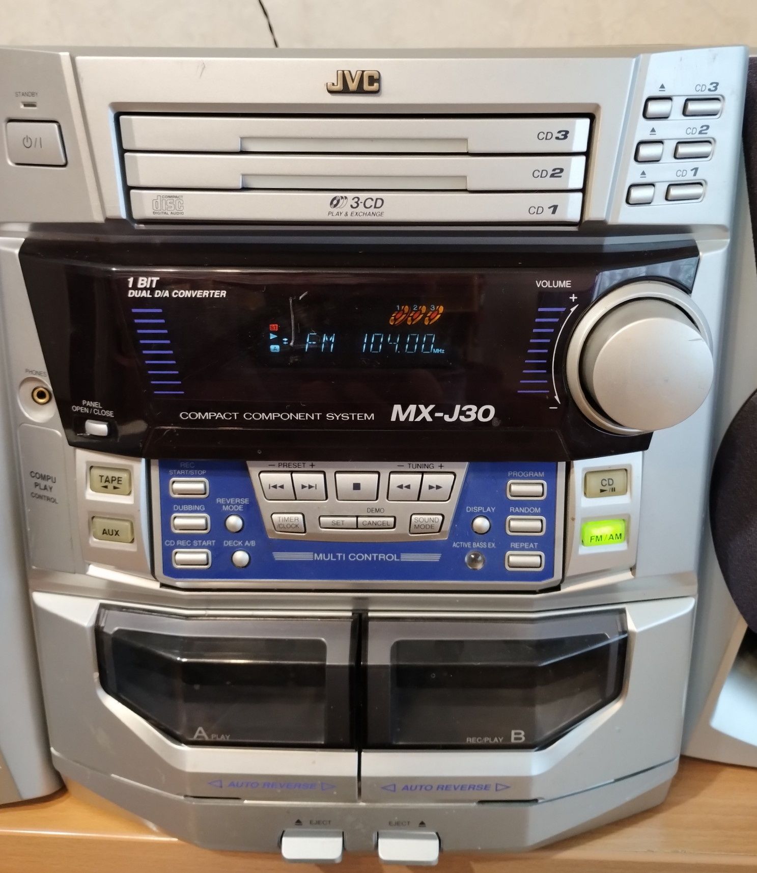 Музыкальный центр JVC MX-J30