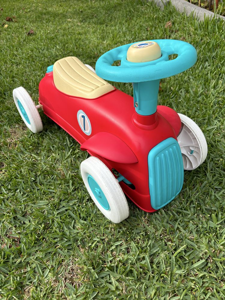 Brinquedos variados de bebe