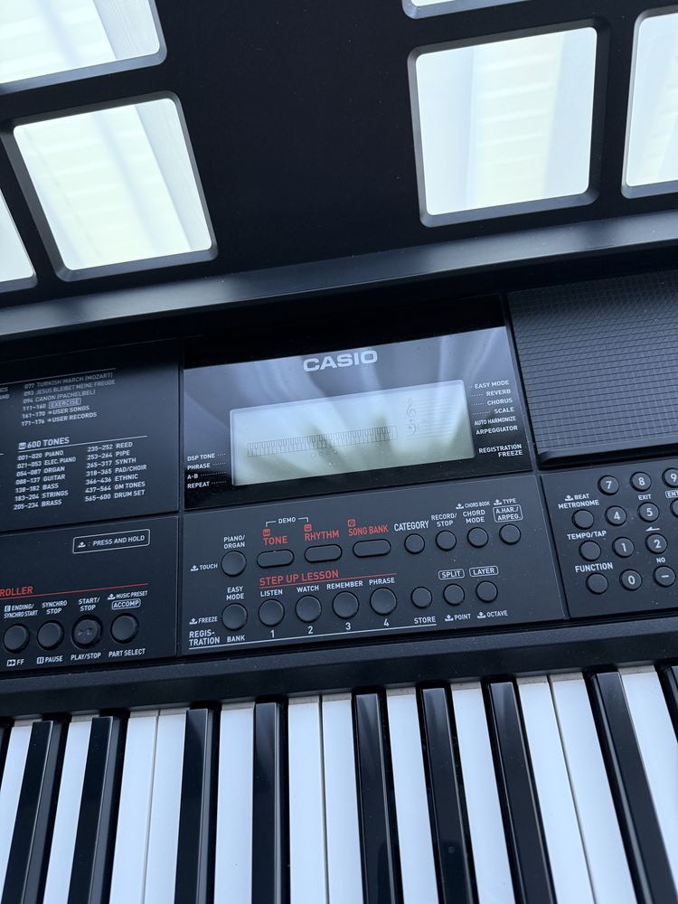 Keyboard Casio CT-X700 + statyw