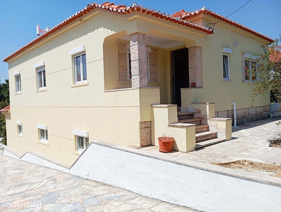 Moradia T6 Isolada | 630m2 Terreno | Algueirão/Sintra