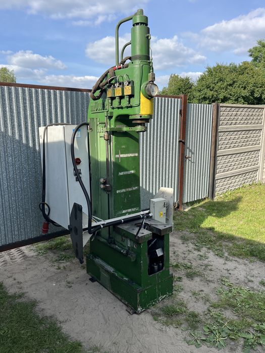 Prasa hydrauliczna Müller Weingarten HEP 10 T, Niemiecka solidność