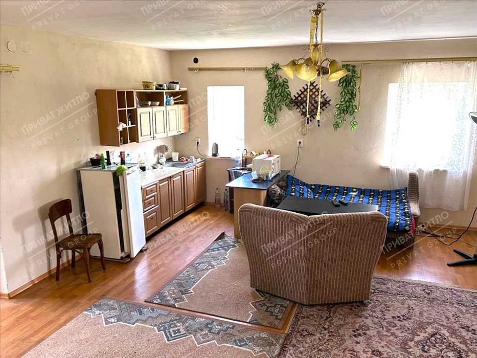 Будинок з виходом до ставка