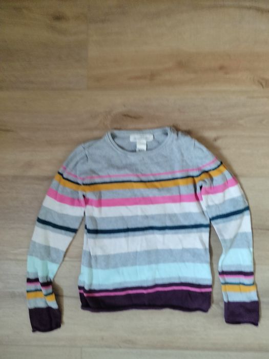Sweter dziewczęcy H&M padki 134 140