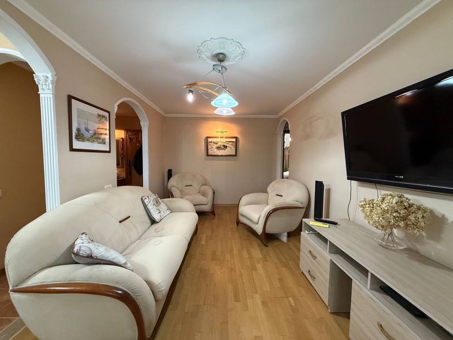 Добротная 3к на Бугском бульваре