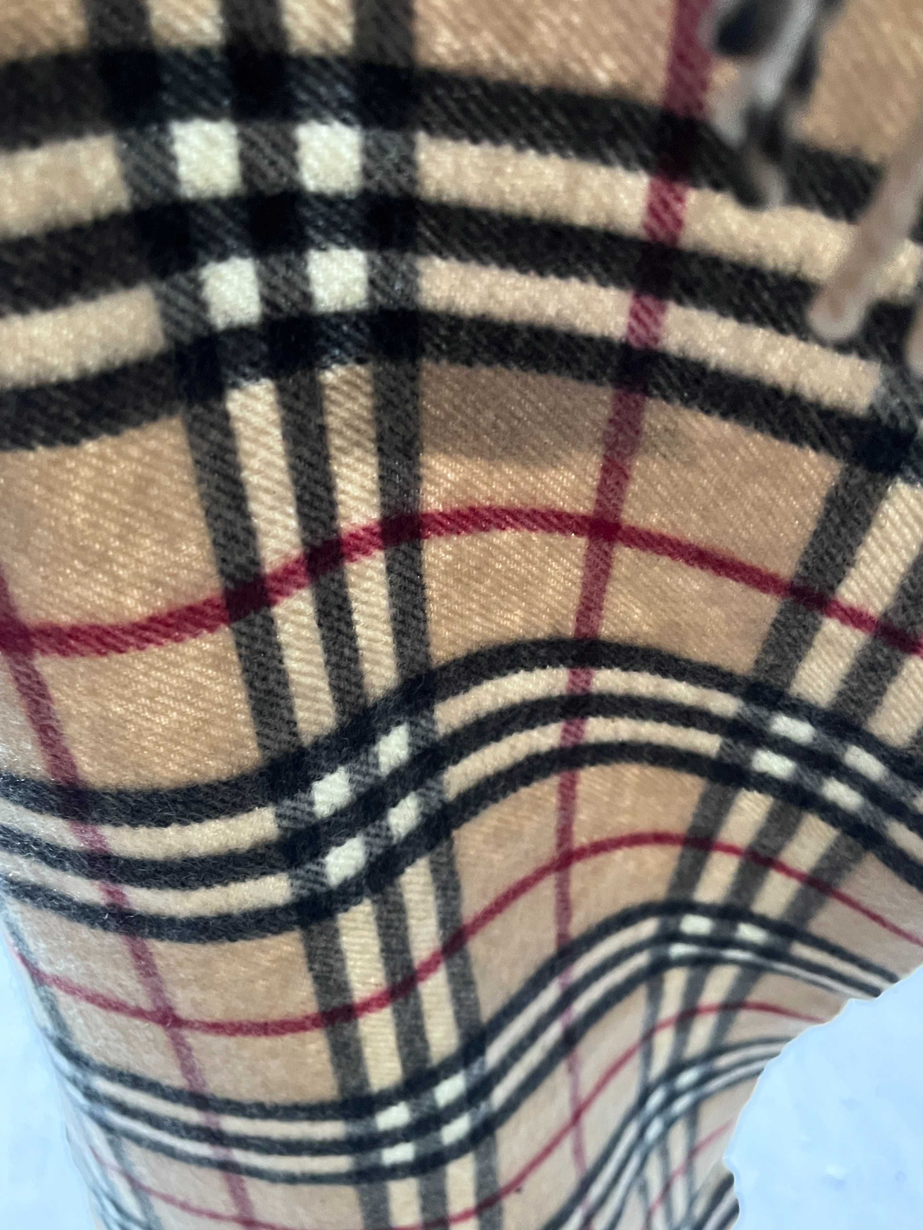 Wełniano kaszmirowy szalik w kratę Burberry