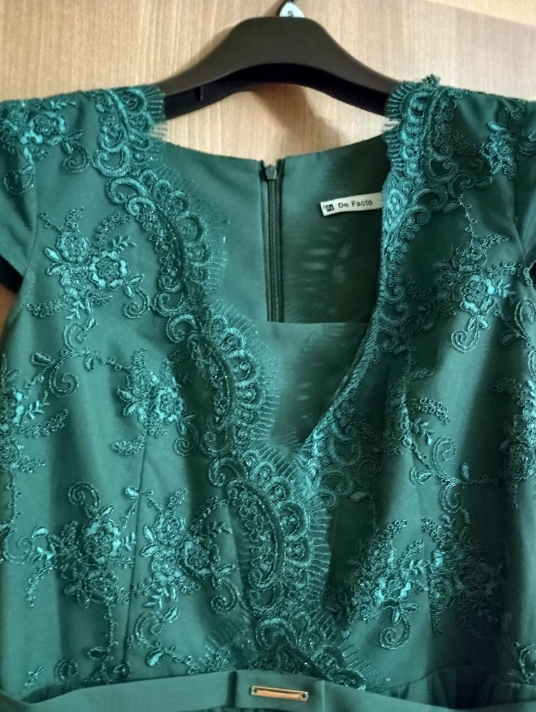 Elegancka sukienka rozmiar 40
