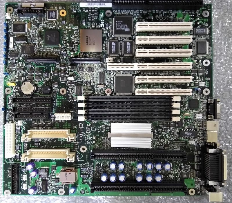 INTEL C440GX+ Server Board TA: 728502-006