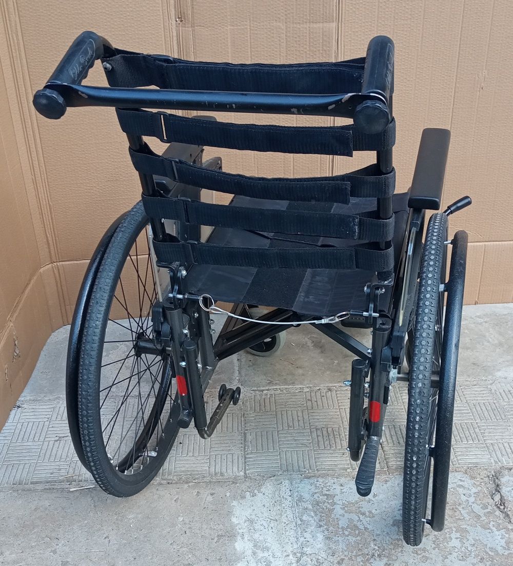Инвалидное кресло-каталка