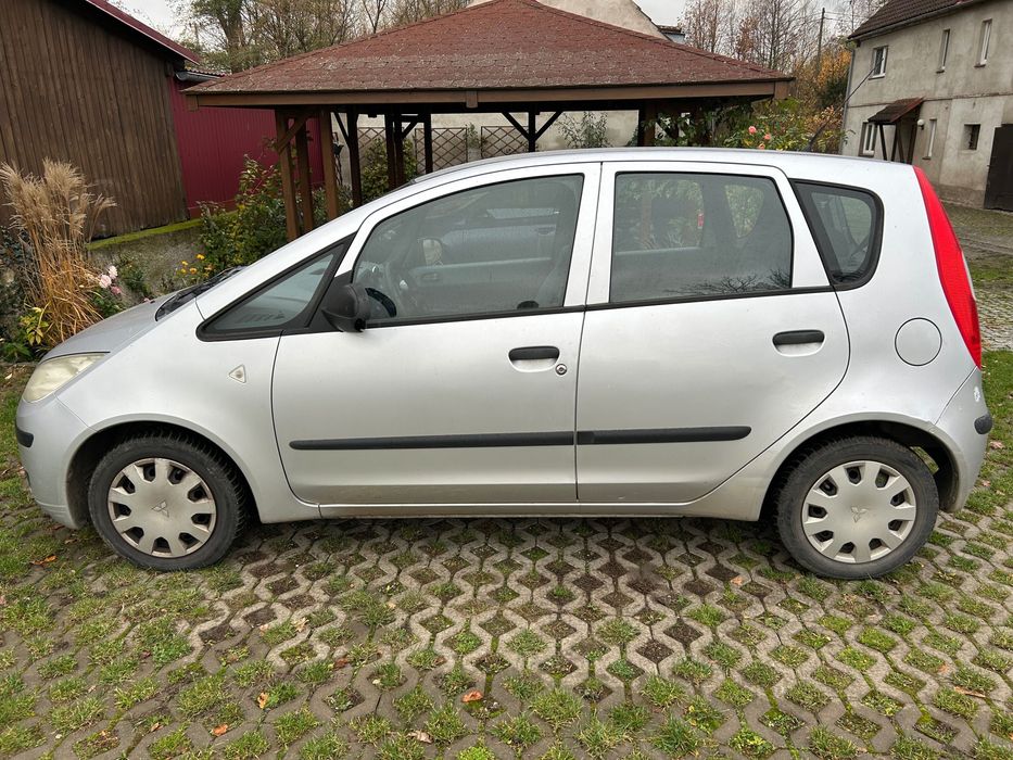 Mitsubishi colt srebrny 2004