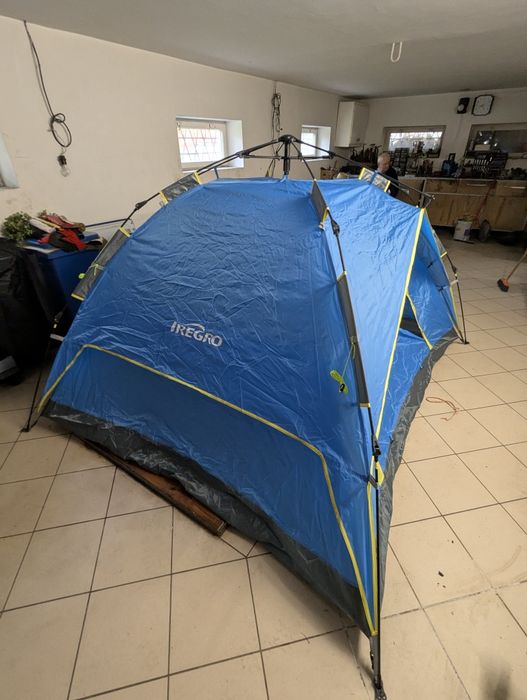 Namiot automatyczny rozkładany z tropikiem trzy cztery osobowe