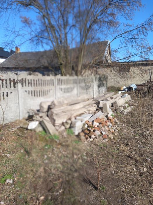 Oddam za darmo betonowe podkłady kolejowe, betonowe pustaki i gruz