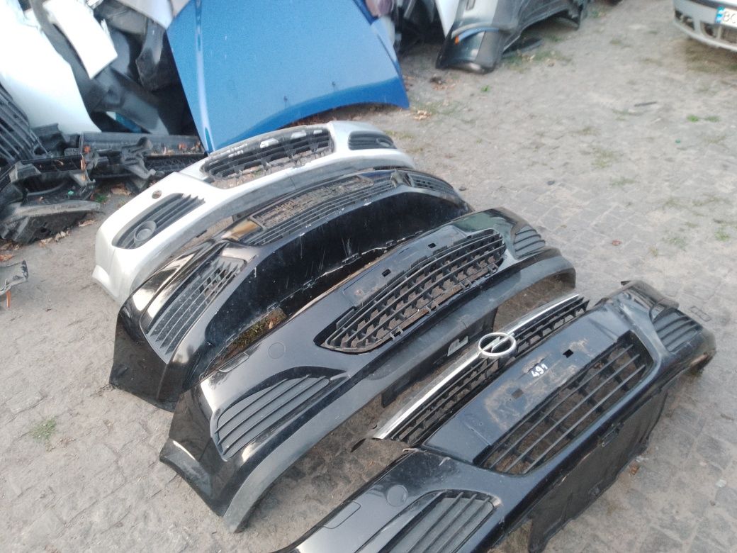 Бампер передній Opel Zafira b Astra H