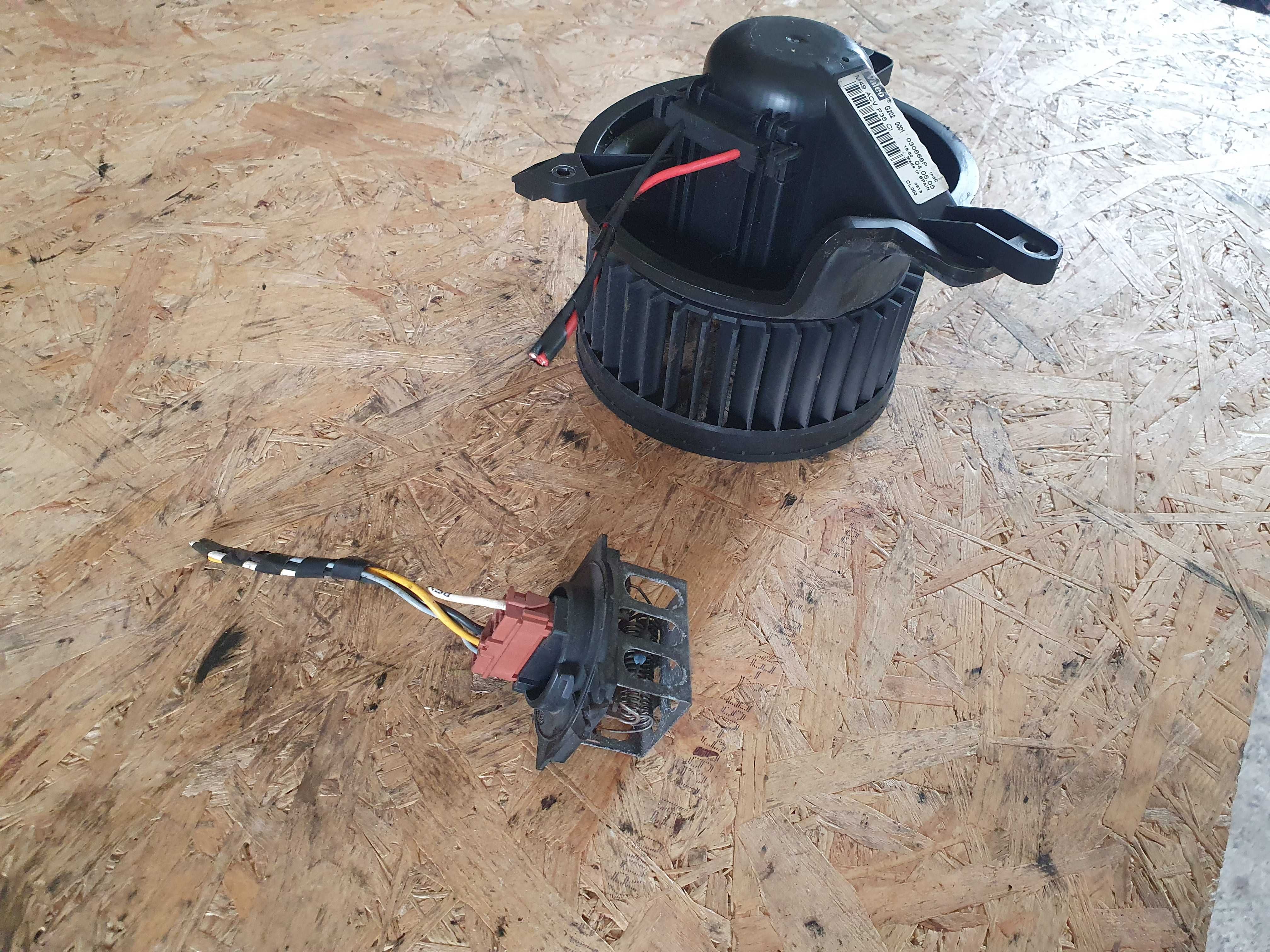 Wentylator dmuchawa nawiewu kabiny rezystor Citroen Berlingo 05r 1.9d