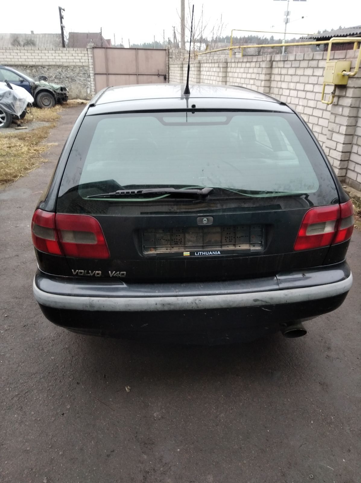 Разборка двигун, кпп, четверть,фари,двері,генератор,насос гурVolvo S40