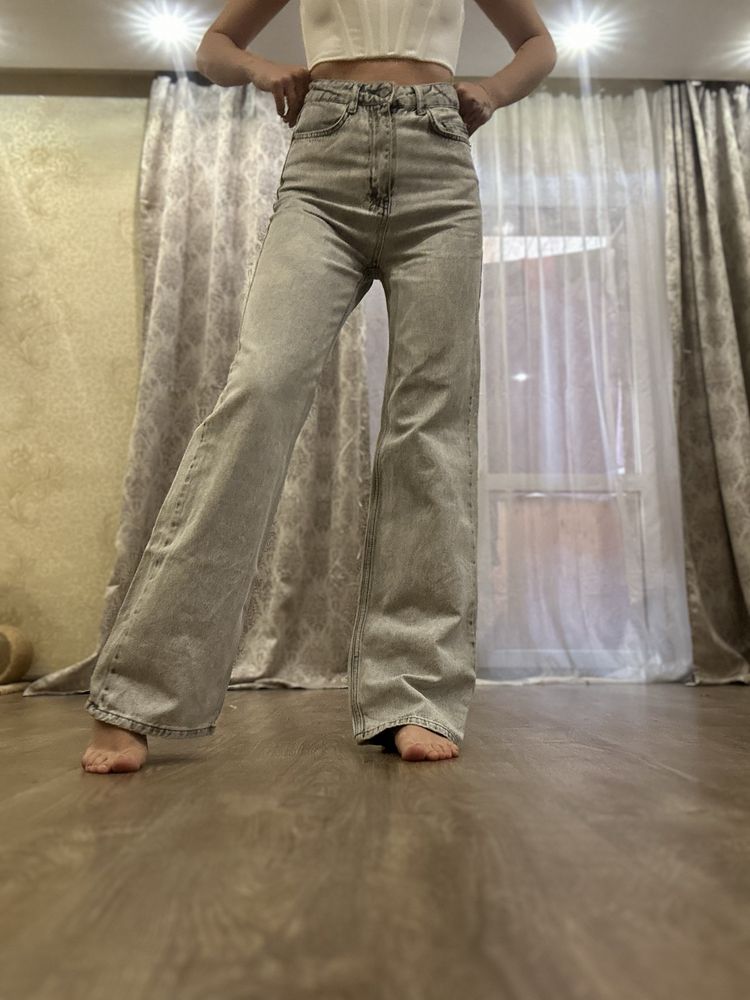 Широкі джинси жіночі
