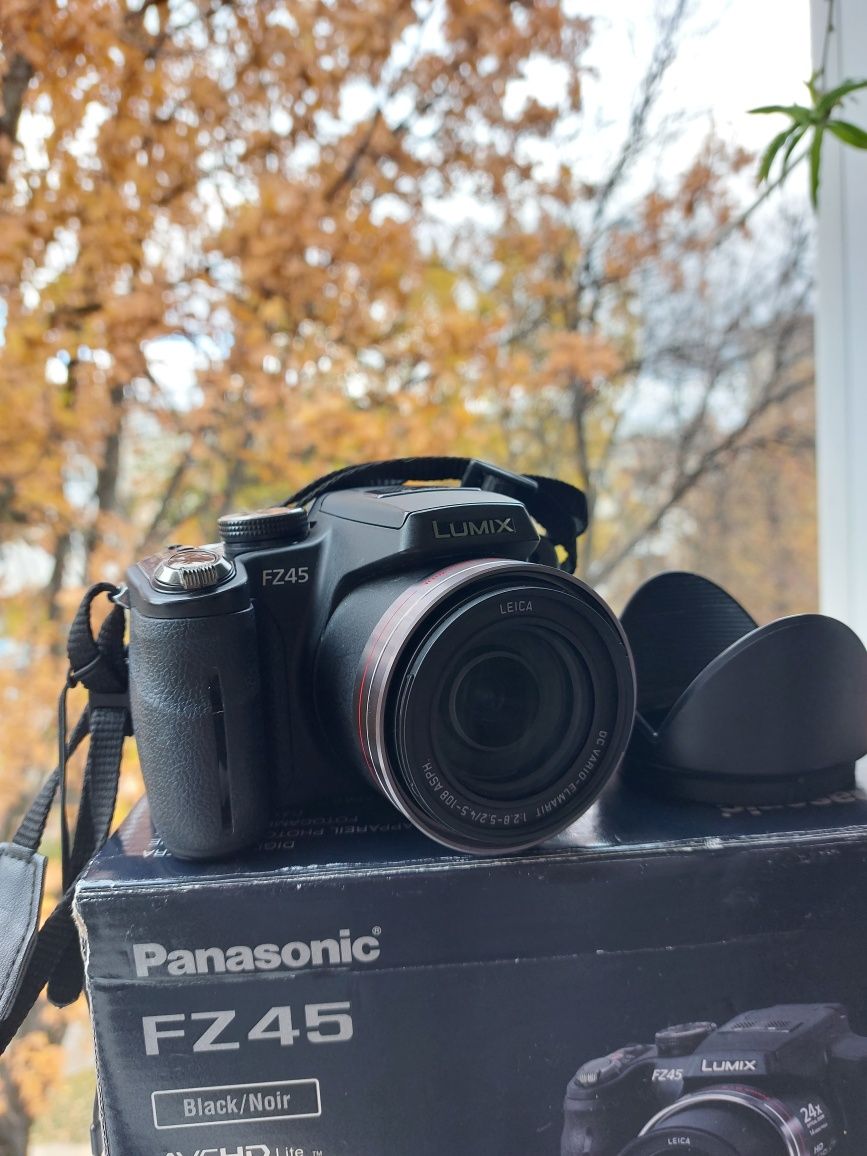 Продам фотоапарат PANASONIC FZ45 Lumix.