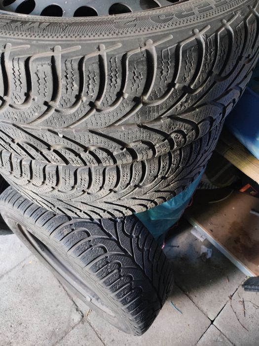 Opony zimowe wraz z felgami