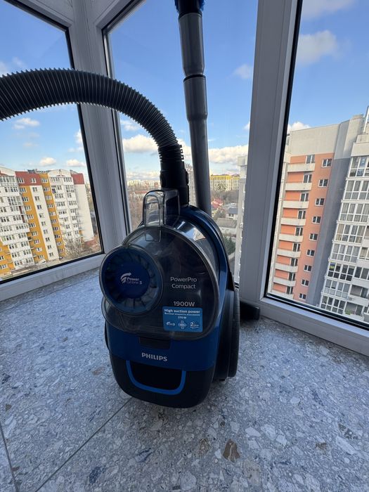 Пилесос Philips без мішка (контейнер)