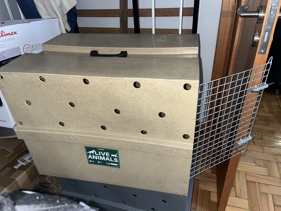 Caixa de transporte PET - Padrao IATA