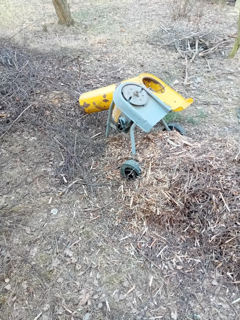 Rębak do gałęzi 230v