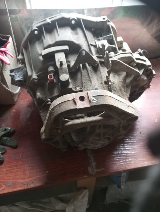 Продам коробку передач с Рено мастер 2,на 3 литра мотор