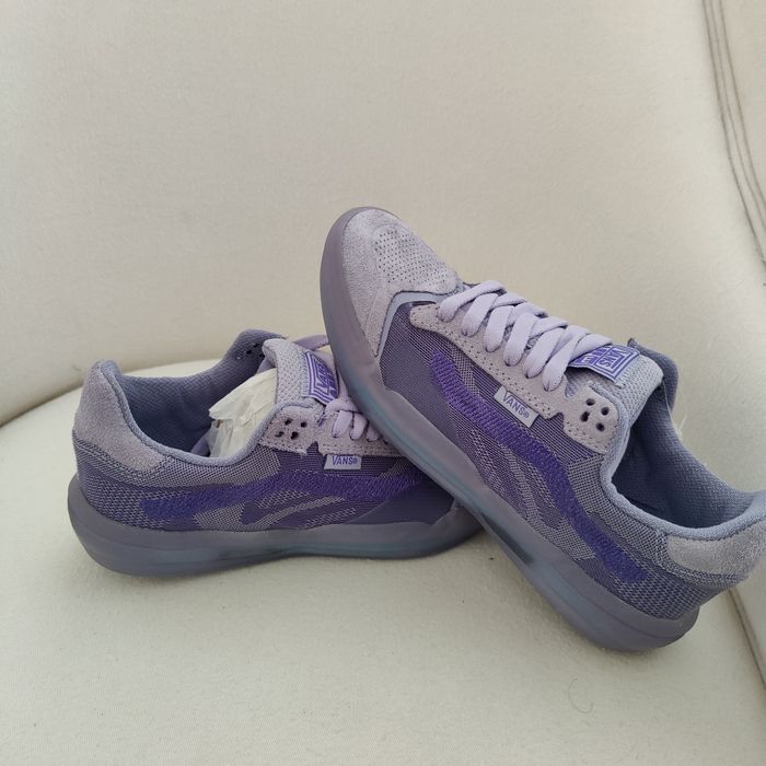 Ténis  marca VANS - Modelo Evdnt Ultimate - Senhora - número 35