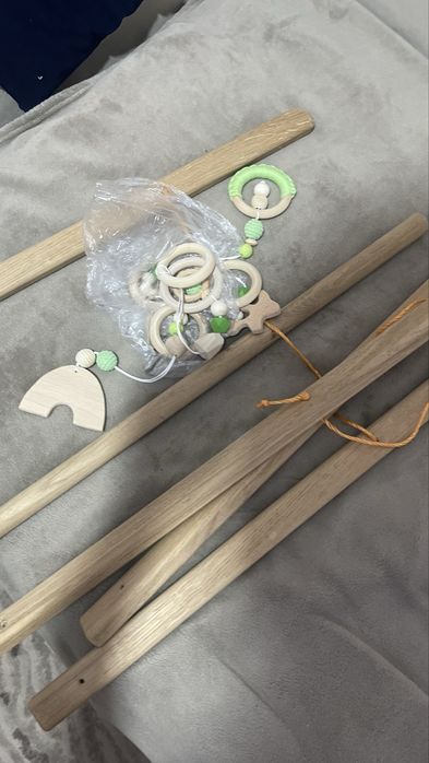 Дитячий підлоговий мобіль тренажер Монтессорі