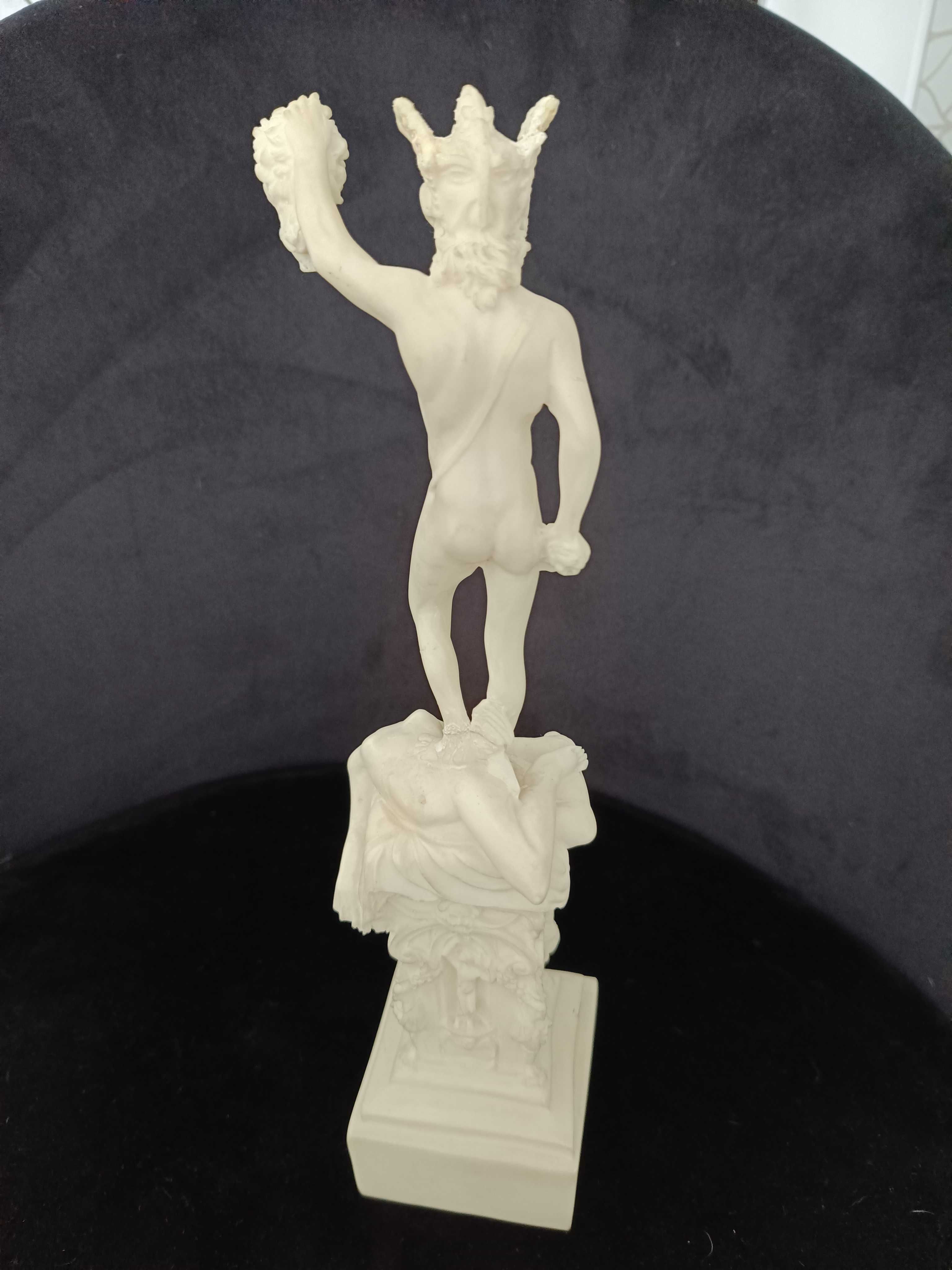Perseusz z głową Meduzy grecka statuetka rzeźba odlew marmur 26x7x7 cm