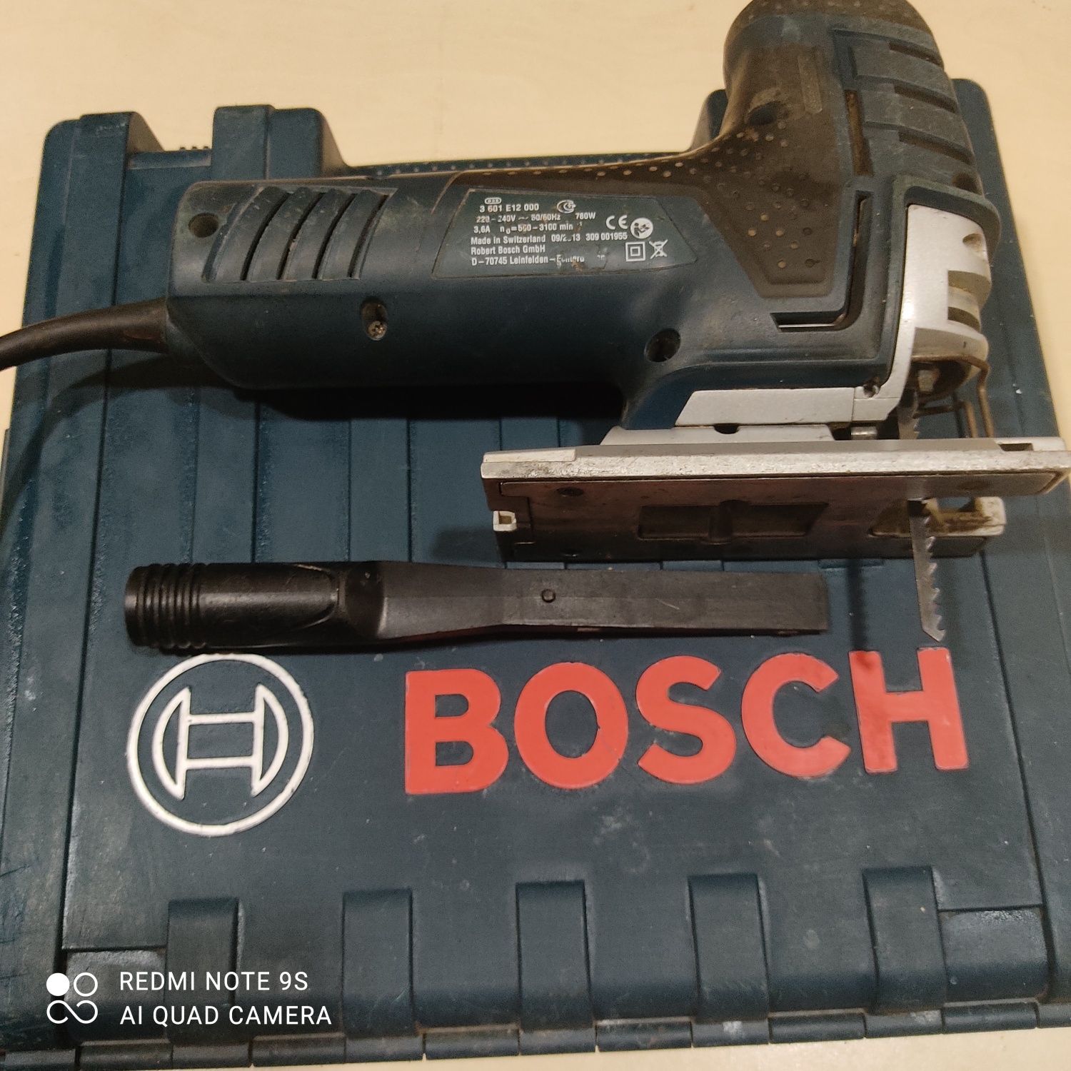 Продам лобзик BOSCH  професійний . Ціна 3500