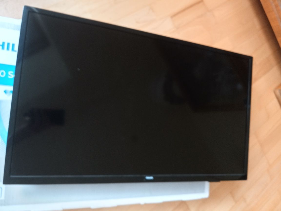 Telewizor Philips 32 całe 32PHS6605/12 32" Smart TVj. nowy