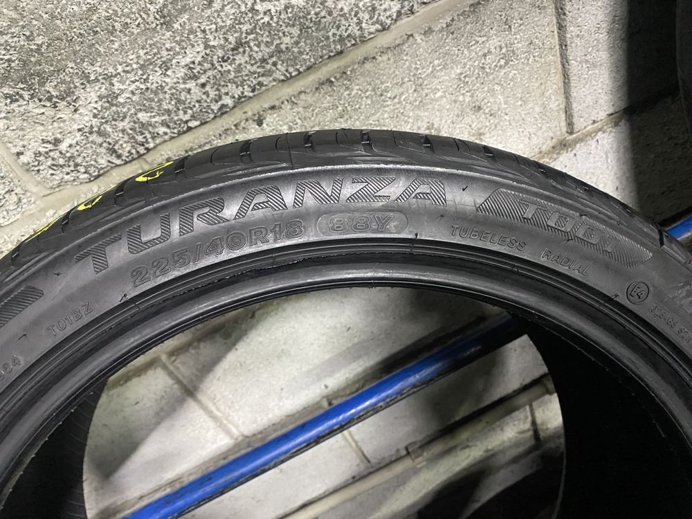 Літні шини 225/40 R18 BRIDGESTONE