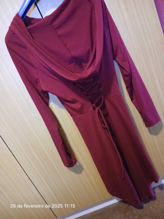 Vestido assimétrico nunca usado