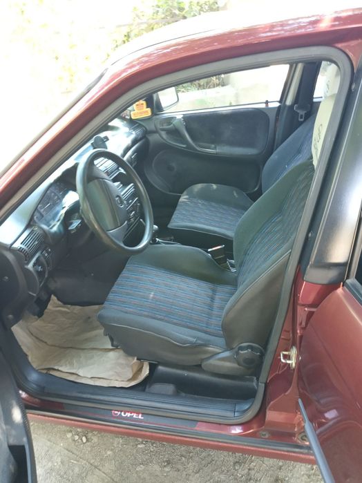 Продам Opel Astra f 1993 г.!1,6si)