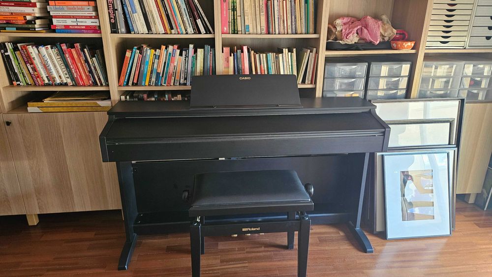 Piano elétrico Casio-AP-270BK Celviano - inclui banco