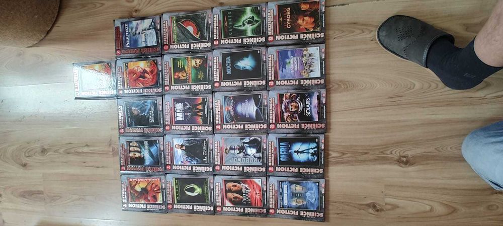 Sprzedam PŁYTY CD/ DVD plus Trójnog VELBON TRIPOD