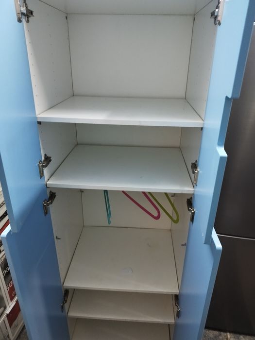 Roupeiro desocupar 125€