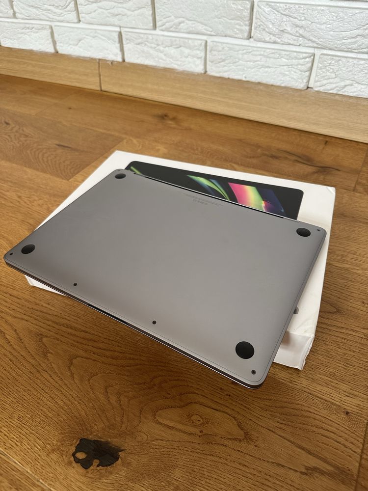 Macbook Pro m1 (8/256) стан ідеальний