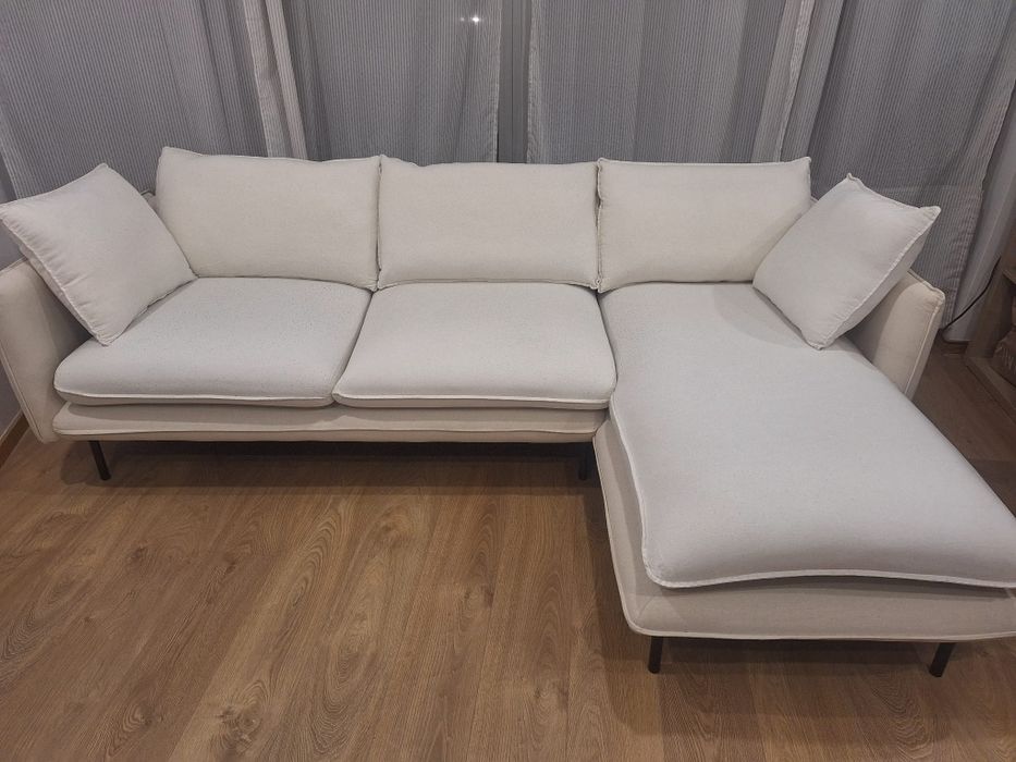 Sofá chaise-longue em linho bege Kinda Home